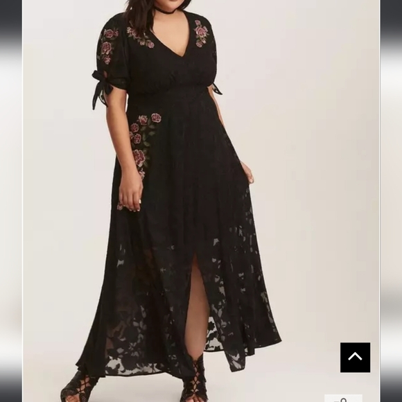Torrid Runway Collection Floral Embroidered Maxi Dress Sz 26s - Picture 2 of 4
